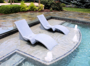 Global lounger by Global Pool Products